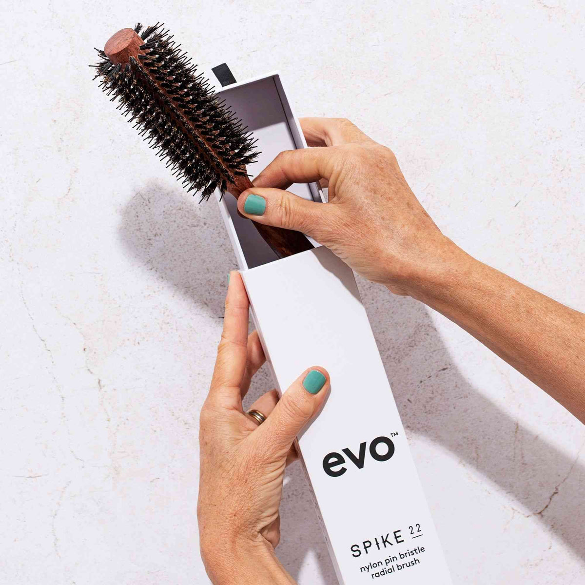EVO Spike Nylon Pin Bristle Radial Brush - Hårbørste - JK-Shop