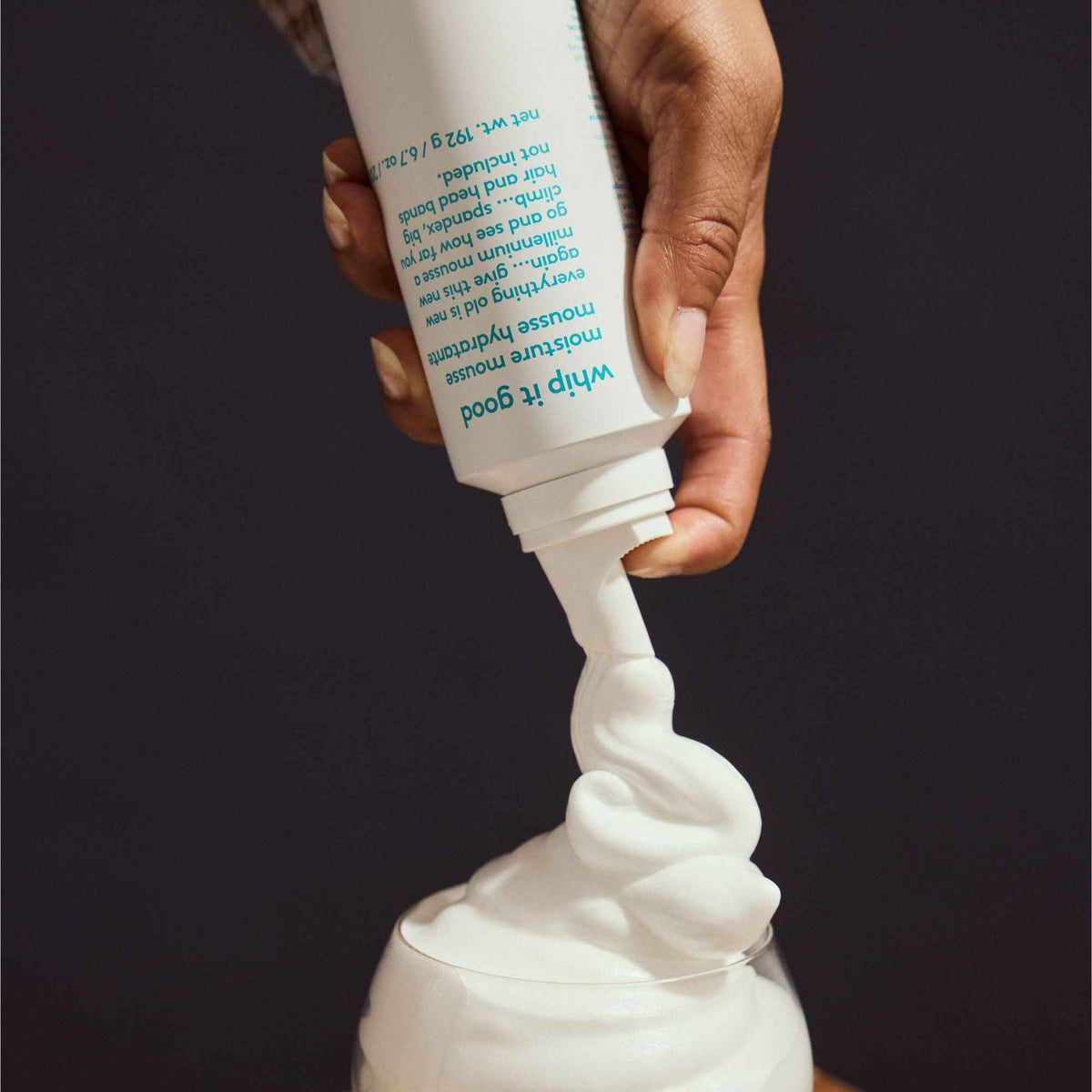 EVO Whip It Good Moisture Mousse 200 ml - Hårmousse - JK-Shop