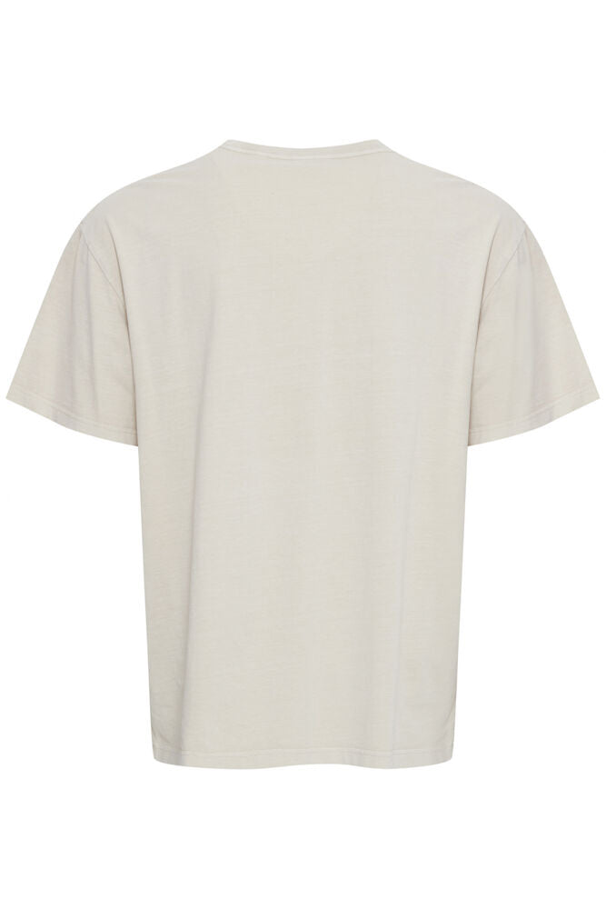 Solid Ismael T-skjorte box fit på modell
