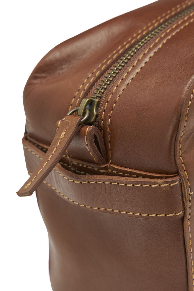 Derby of Sweden, Leather Line Toilet Case