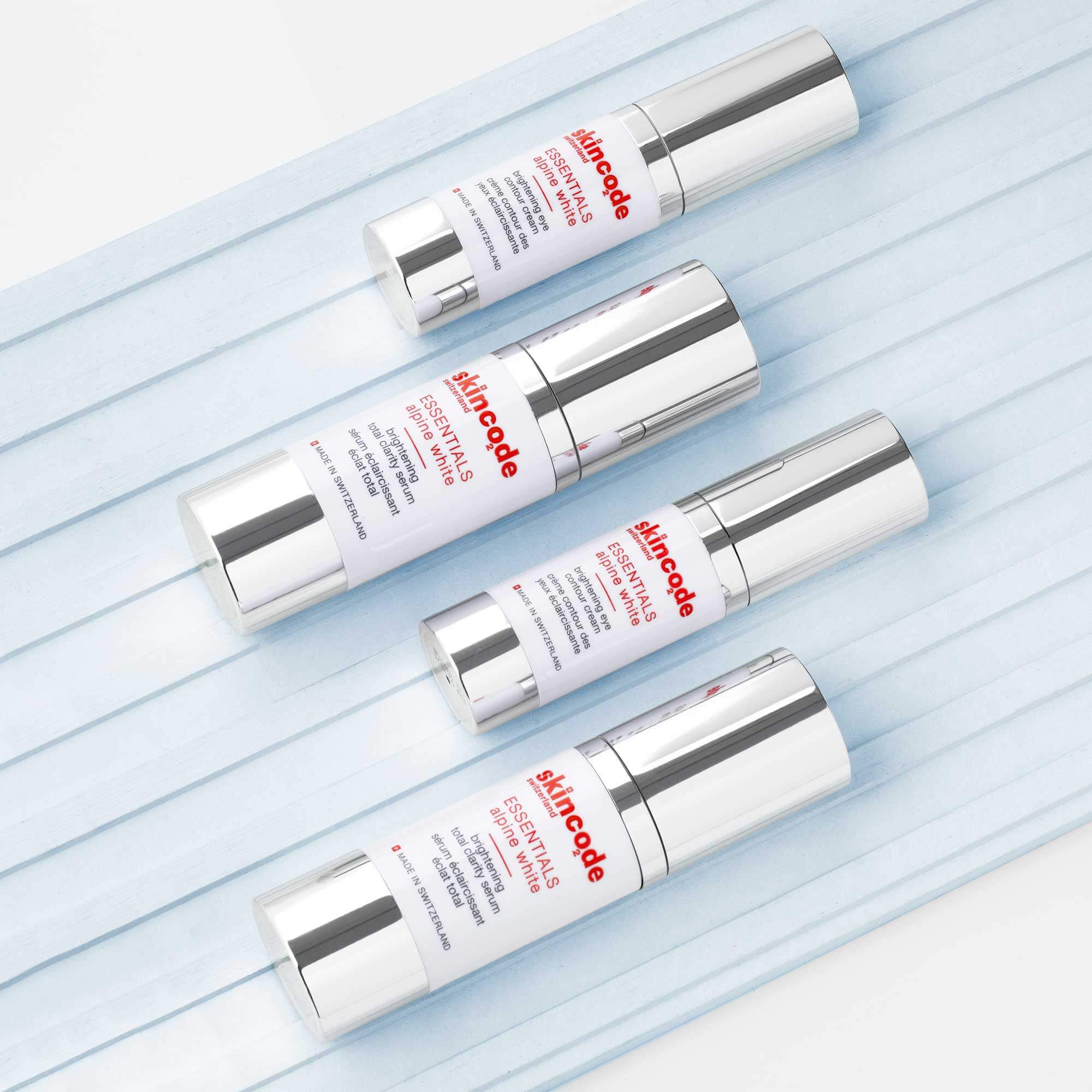 SkinCode Essentials, Brightening Total Clarity Serum-Ansiktsserum-JKSHOP